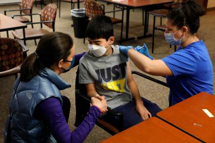 Pfizer solicita autorización de vacuna COVID en niños de 5 a 11 años: ¿Es segura?
