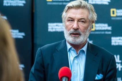 Revelan cómo el actor Alec Baldwin mató a su compañera: ¿Qué pasó en el set?