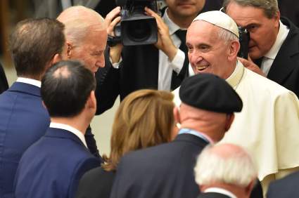 Joe Biden y Papa Francisco se reencuentran en el Vaticano: ¿De qué dialogarán?