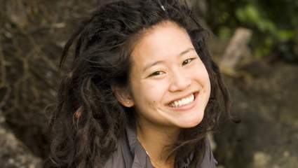 Atacan brutalmente con cuchillo y una porra a Michelle Yi del reality “Survivor: Fiji”