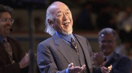 ¿El Sr. Miyagi de “The Karate Kid” aún vive?