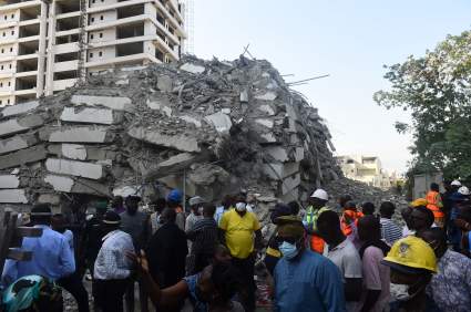 Derrumbe en Nigeria: Al menos 4 muertos y decenas de desaparecidos – Videos
