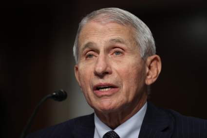 La advertencia de Fauci sobre la tercera vacuna del COVID-19: ¿Qué dijo?