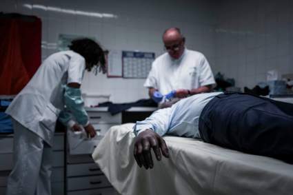 Declaran muerto a hombre en accidente y despierta en la morgue: Srikesh Kumar – Video