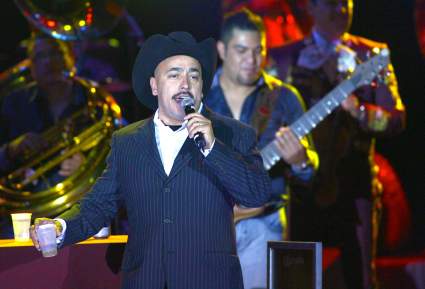 Lupillo Rivera da positivo Covid 19 ¿Está grave?