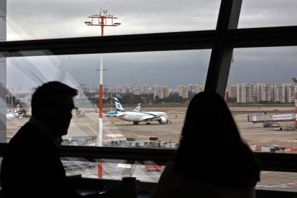 ¿Ómicron es más contagiosa en un avión? La advertencia que alarma a los viajeros