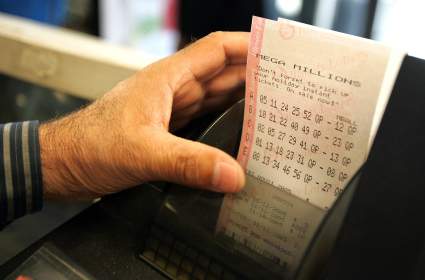 Jubilada de Maryland gana la lotería por tercera vez en tres años: ¿Cuánto dinero ganó?