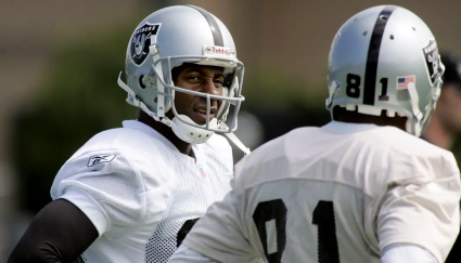 Leyenda elige a Tim Brown para ser el próximo entrenador de los Raiders