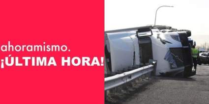 Nebraska: El viento volteó a un camión en plena carretera: Video impactante