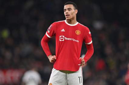 Arrestan a figura de Manchester United por golpear a su novia – Imágenes fuertes