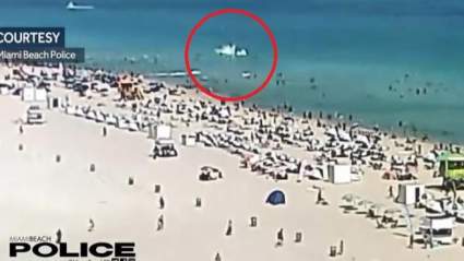 [VIDEO]:  Helicóptero cae peligrosamente cerca de turistas en South Beach