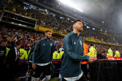 VIDEO- Leo Messi causa algarabía en obra teatral en Argentina