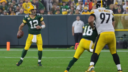 Aparecen los Steelers como opción para Aaron Rodgers: ¿Se irá?