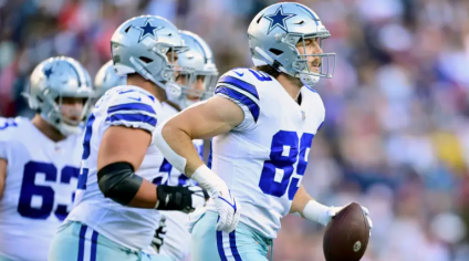 Ala cerrada de los Cowboys ofrece emotiva despedida tras ser liberado