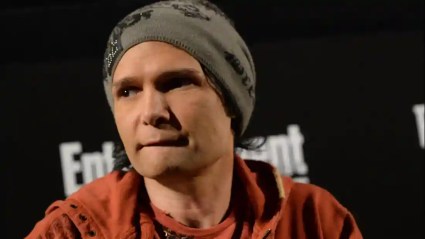 Corey Feldman dijo que tres hombres de Hollywood lo violaron cuando era niño