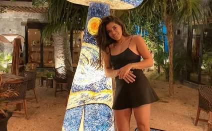 Denisse “La Pantera” Novoa presume su increíble flexibilidad ¡con piruetas en bikini!
