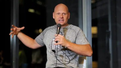 Nik Wallenda: ¿a quién reza el acróbata mientras anda por la cuerda floja?