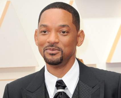 Will Smith renuncia a la Academia de Hollywood tras golpear a Chris Rock