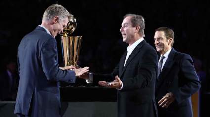 Dueño de los Warriors apunta indirecta a dirigencia de los Lakers
