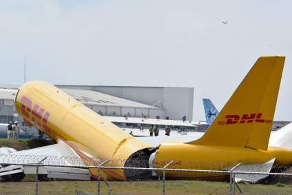 Costa Rica: Avión de DHL se parte en dos mitades – Videos impactantes