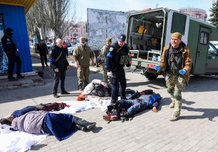 Ucrania: Sanguinario ataque ruso a estación de tren Kramatorsk – IMÁGENES FUERTES