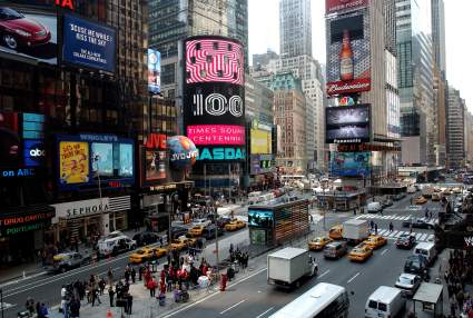 Temor por explosión de alcantarilla en Times Square – VIDEOS