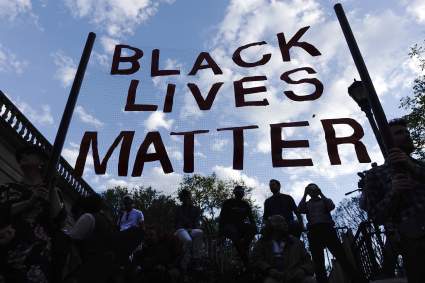 Indignación: Black Lives Matter compra lujosa casa en California con dinero de donaciones