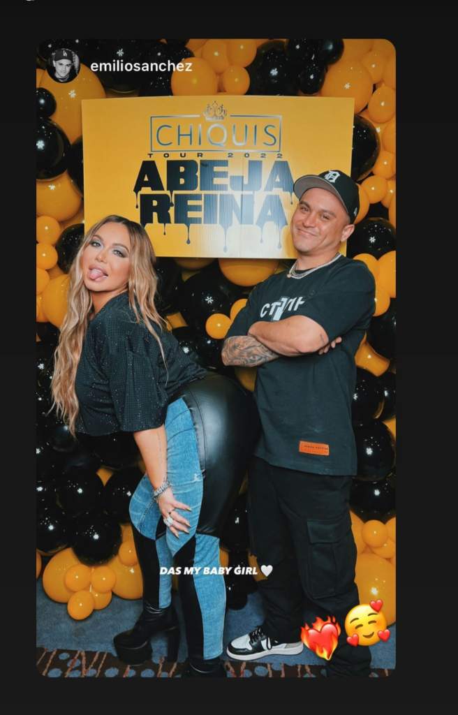 chiquis y emilio sánchez en abeja reina tour.