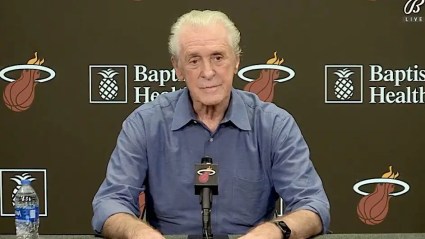 Pat Riley le cierra la boca a periodista tras preguntarle sobre su retiro: ¿Qué dijo?