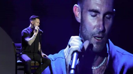 La reacción de Adam Levine cuando alguien le dijo que se masturbó con su canción