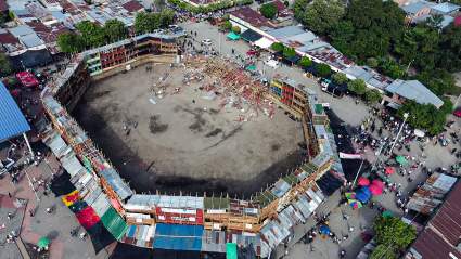 Colombia: Impactante derrumbe de palcos en plaza de toros en Tolima – Imágenes fuertes