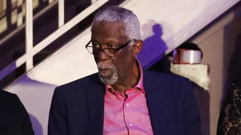 Bill Russell asiste a la ceremonia de consagración del Salón de la Fama del Baloncesto 2018.