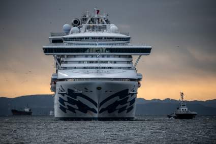 Nueva York: Un trío sexual desata una batalla campal en un crucero – Videos