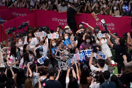 Hong Kong: Impactante accidente en un show del grupo Mirror – Imágenes fuertes