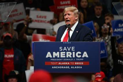 ¿Trump en tono de campaña presidencial?: “Nuestro país ha caído de rodillas”