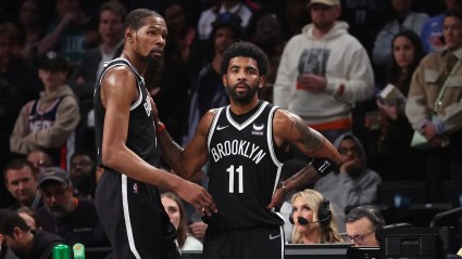 Superestrella calienta rumores de los Lakers con un mensaje críptico: ¿Quién llegará?