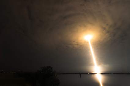¿Nave de SpaceX se desintegró en Australia? Confirman origen de objetos caídos del cielo