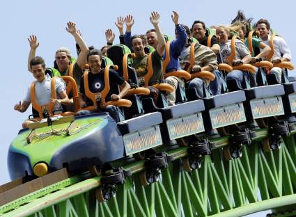 12 heridos en montaña rusa de Six Flags: ¿Qué falló en la atracción mecánica?