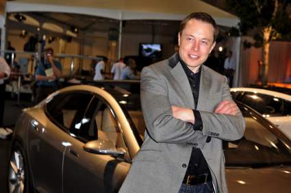 Novia universitaria de Elon Musk subasta recuerdos del multimillonario