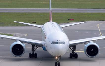 Pánico en un avión que iba a Nueva York: Se rompió la ventanilla – Video