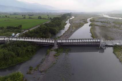 Terremoto en Taiwán: Videos del sismo que derrumbó puentes y edificios