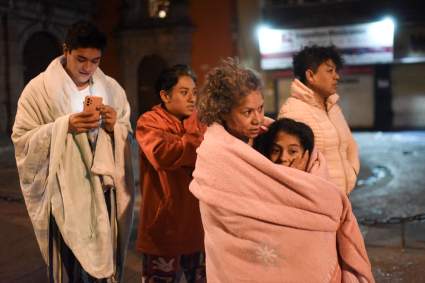 Otro sismo en México: Un temblor de 6.9 grados deja dos muertos – Video