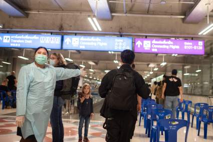 Hombre llevaba más de 2 libras de oro en su estómago y lo arrestan en el aeropuerto