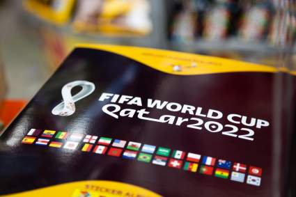 Qatar 2022: ¡Furor por estampitas de Messi y Cristiano Ronaldo! ¿Cuántos dólares piden?