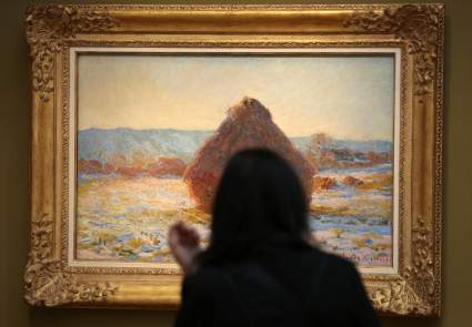 VIDEO: Activistas lanzan puré de papa contra un famoso cuadro de Claude Monet