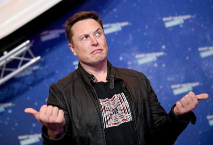 Premio Nobel de Economía deja en ridículo a Elon Musk: “Estúpido e incapaz…”