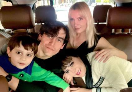 Maribel Guardia comparte nuevo video en que honran a su hijo Julián Figueroa