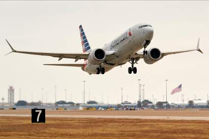 Pánico en el aire: Se incendió avión de American Airlines – Video