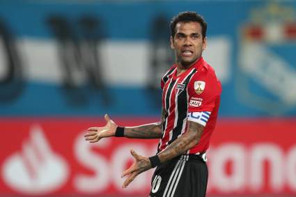 Una suite en la discoteca: Difunden una foto que complica aún más a Dani Alves