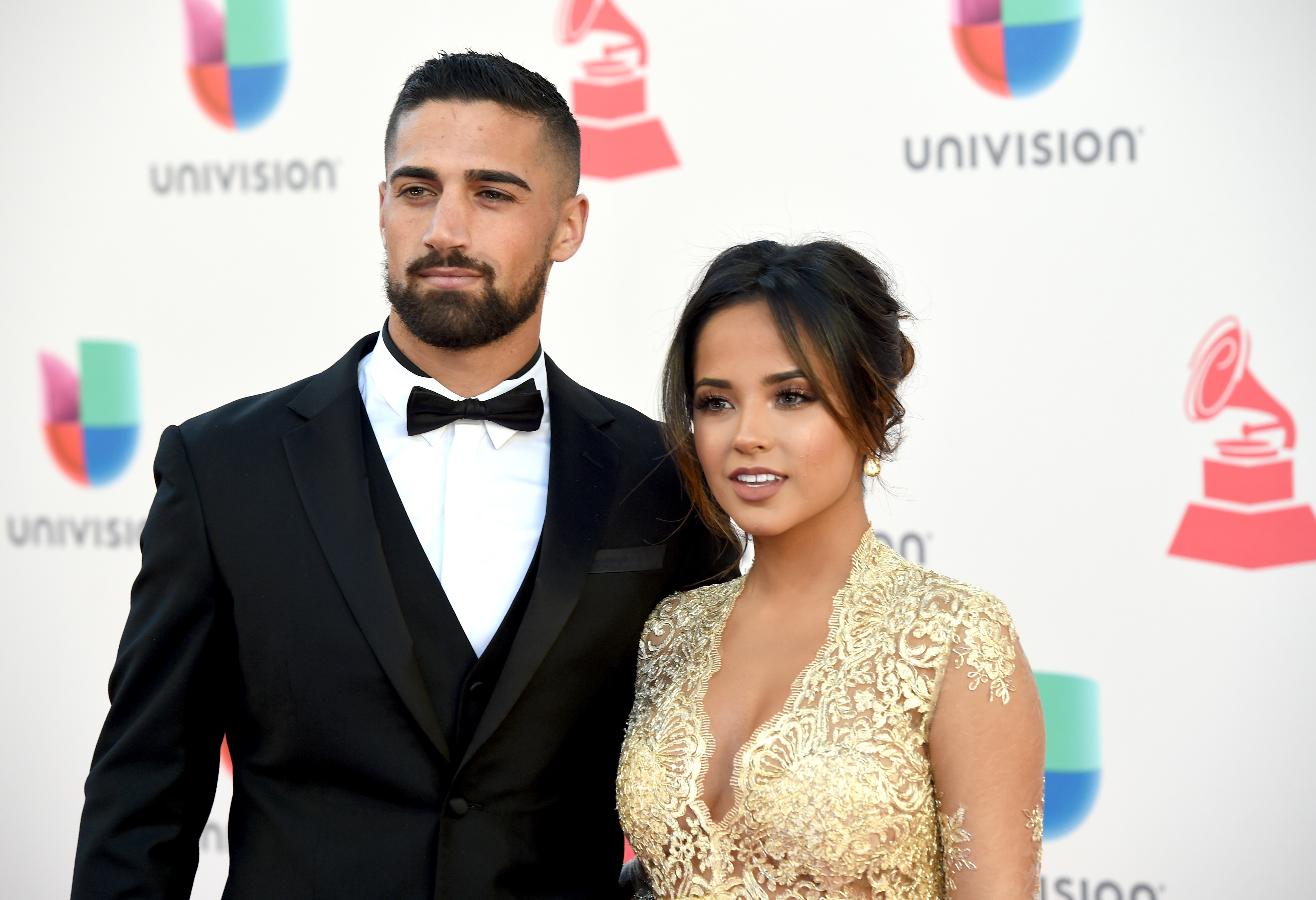 Sebastian Lletget y Becky G. 